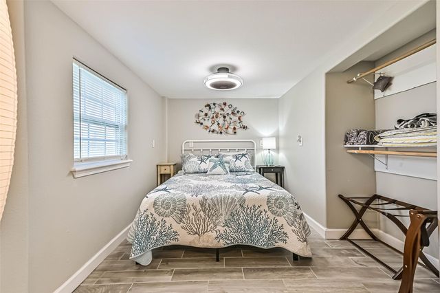 4126 Reeves Drive, Galveston, TX 77554