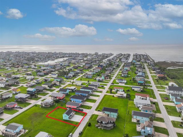 4126 Reeves Drive, Galveston, TX 77554