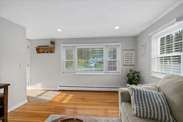 192 Prospect St, Auburn, MA 01501