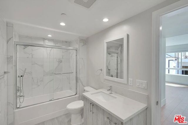 14419 Riverside Drive 306, Sherman Oaks, CA 91423