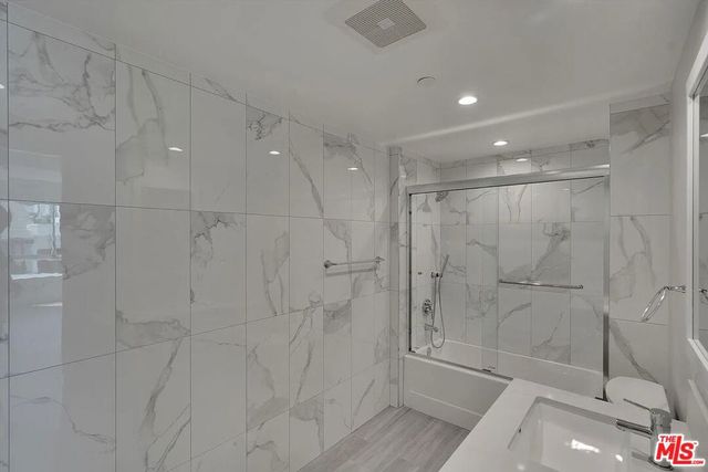 14419 Riverside Drive 306, Sherman Oaks, CA 91423
