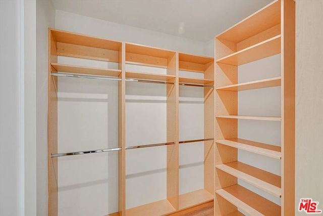 14419 Riverside Drive 306, Sherman Oaks, CA 91423