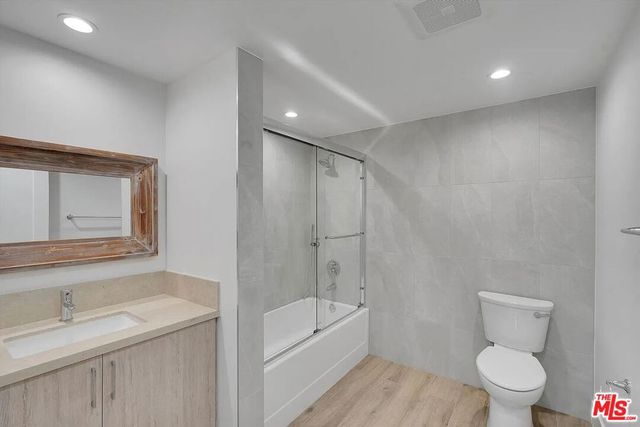 14419 Riverside Drive 306, Sherman Oaks, CA 91423
