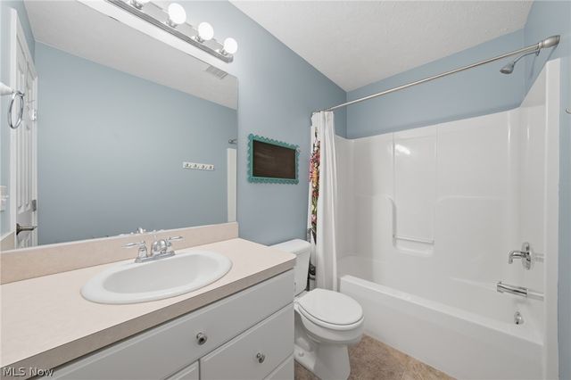 255 Pamilla Circle, Avon Lake, OH 44012