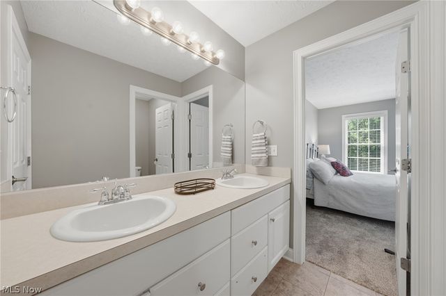 255 Pamilla Circle, Avon Lake, OH 44012