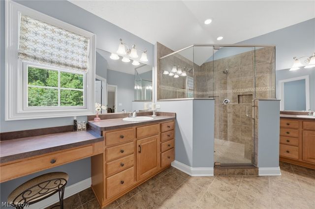 255 Pamilla Circle, Avon Lake, OH 44012