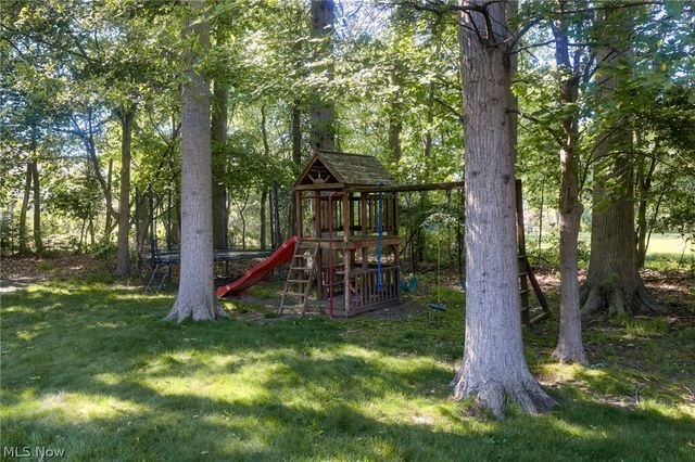 255 Pamilla Circle, Avon Lake, OH 44012