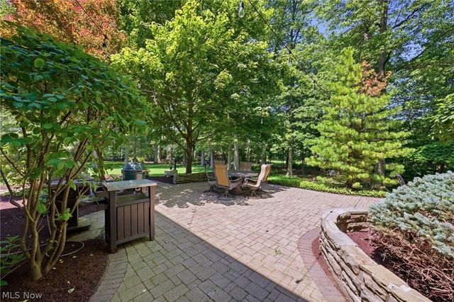 255 Pamilla Circle, Avon Lake, OH 44012