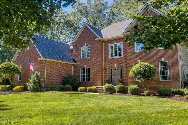 255 Pamilla Circle, Avon Lake, OH 44012
