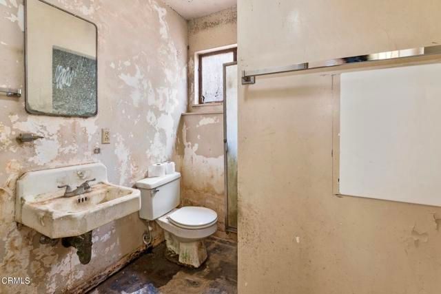 710 E Walnut Avenue, Burbank, CA 91501