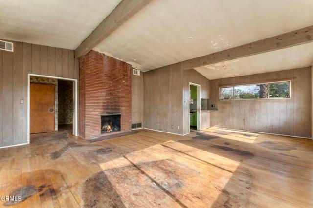 710 E Walnut Avenue, Burbank, CA 91501