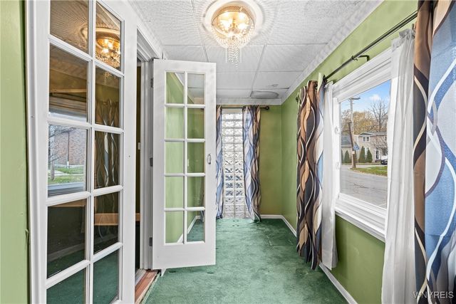 361 East North Street S, Buffalo, NY 14204