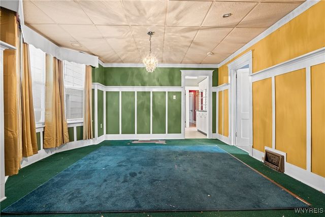 361 East North Street S, Buffalo, NY 14204