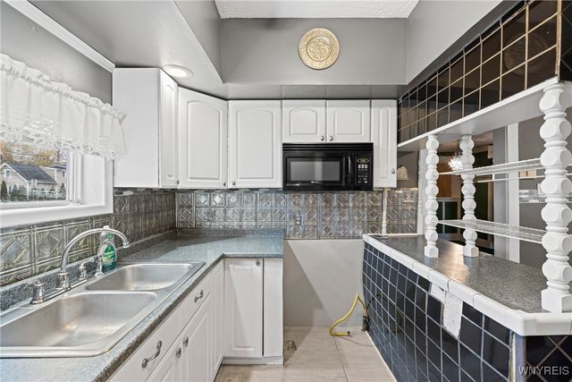 361 East North Street S, Buffalo, NY 14204