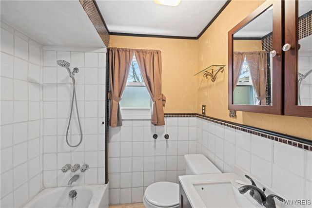 361 East North Street S, Buffalo, NY 14204