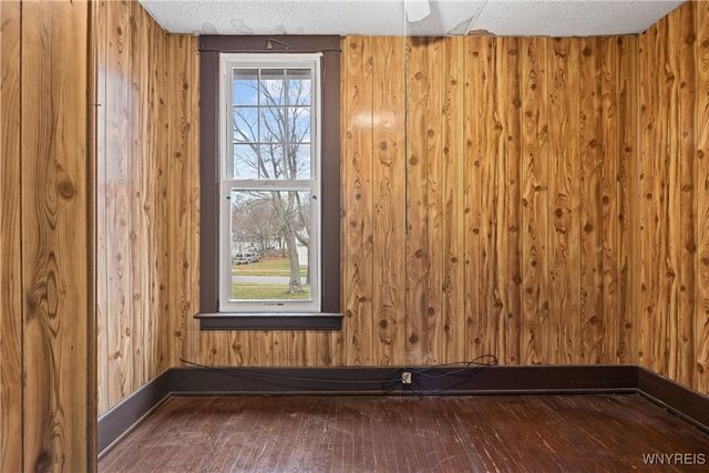 361 East North Street S, Buffalo, NY 14204