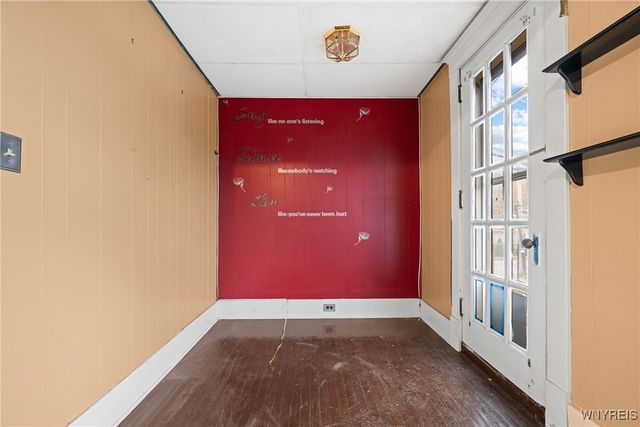 361 East North Street S, Buffalo, NY 14204