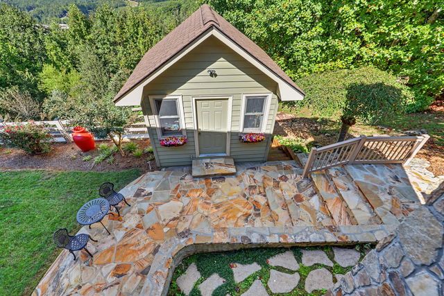 1035 Summit Way, Blairsville, GA 30512