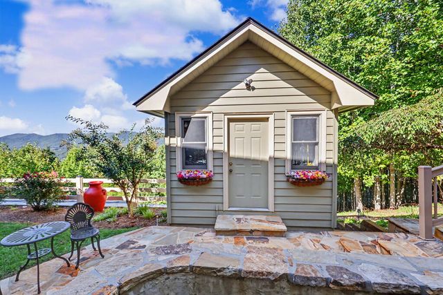 1035 Summit Way, Blairsville, GA 30512