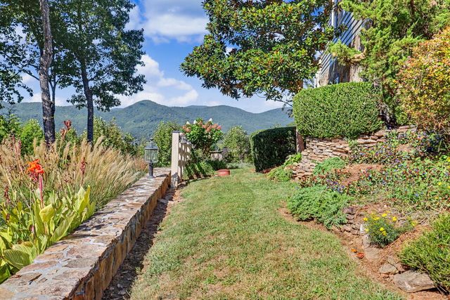 1035 Summit Way, Blairsville, GA 30512