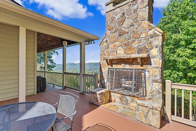 1035 Summit Way, Blairsville, GA 30512