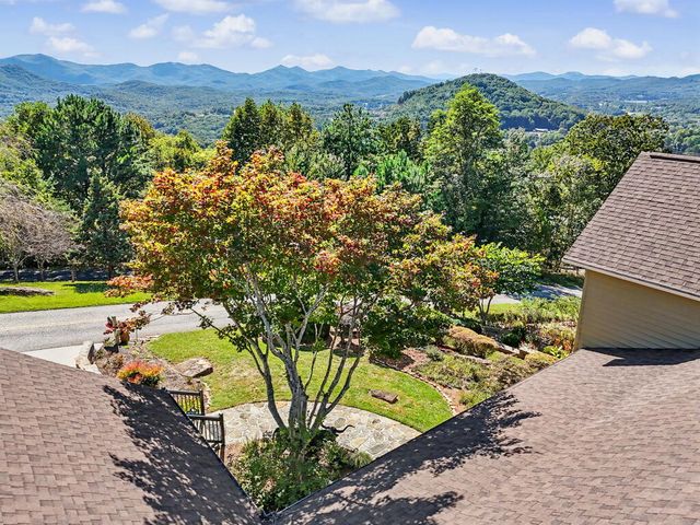 1035 Summit Way, Blairsville, GA 30512