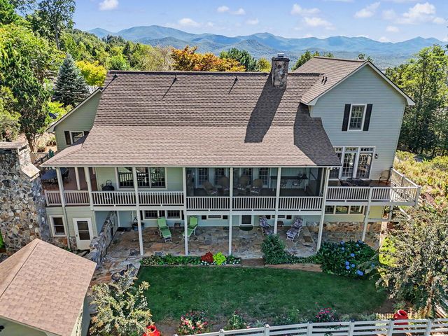 1035 Summit Way, Blairsville, GA 30512