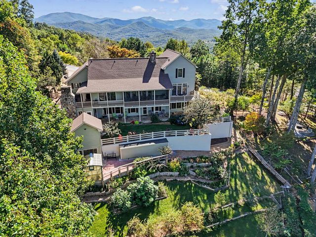 1035 Summit Way, Blairsville, GA 30512