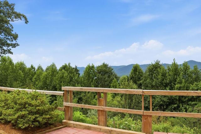 1035 Summit Way, Blairsville, GA 30512