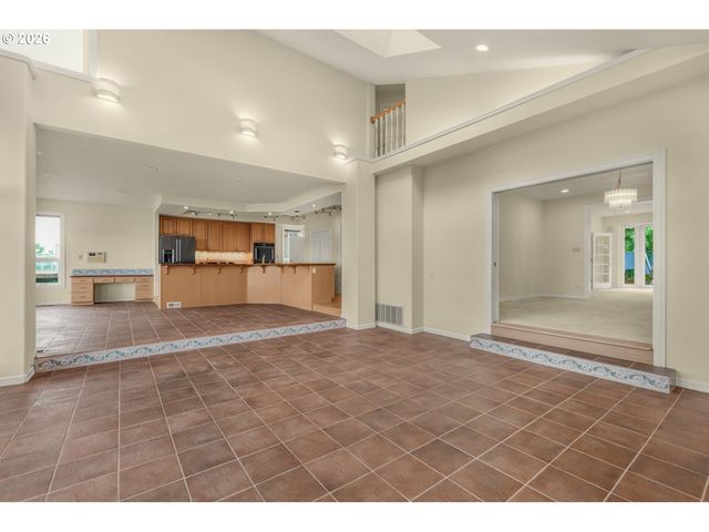 9101 Ne CLIFF St, Portland, OR 97220