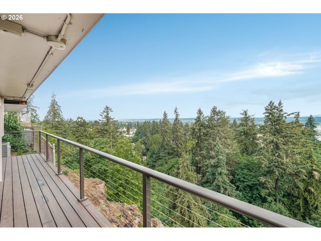 9101 Ne CLIFF St, Portland, OR 97220