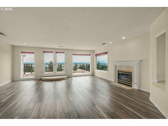 9101 Ne CLIFF St, Portland, OR 97220