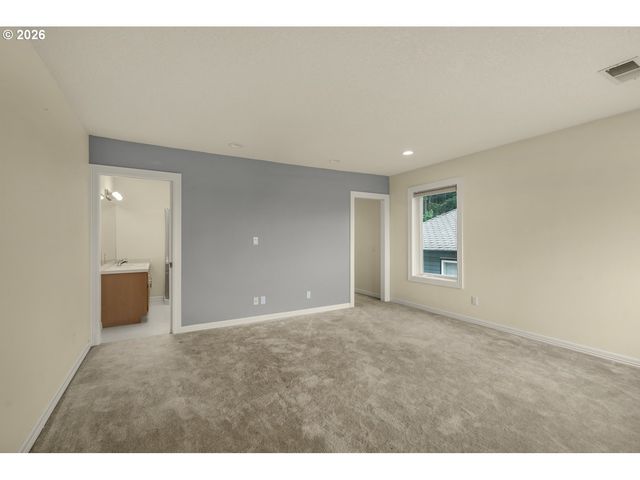 9101 Ne CLIFF St, Portland, OR 97220