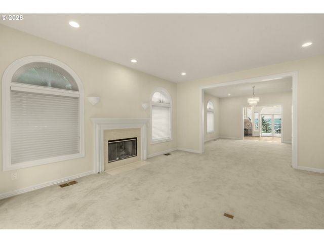 9101 Ne CLIFF St, Portland, OR 97220