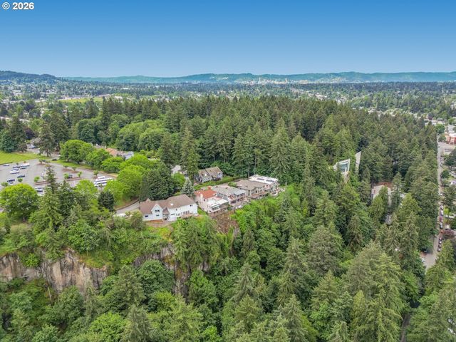 9101 Ne CLIFF St, Portland, OR 97220