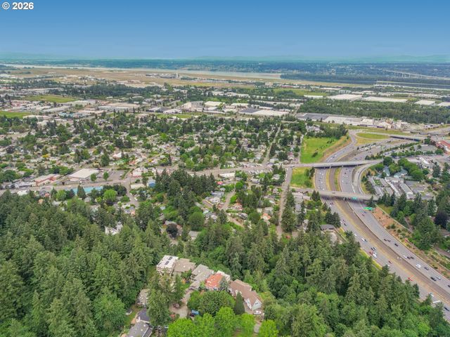 9101 Ne CLIFF St, Portland, OR 97220