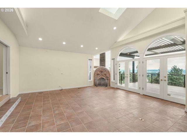 9101 Ne CLIFF St, Portland, OR 97220