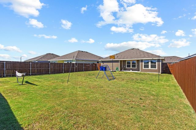 120 Creek End Drive, Princeton, TX 75407