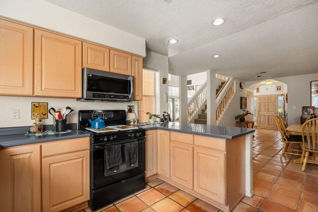 335 Sedillo Road, Tijeras, NM 87059