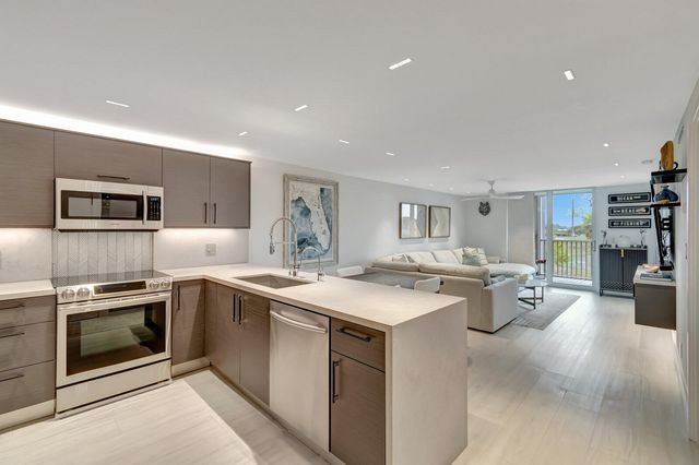 6699 NW 2nd Avenue 313, Boca Raton, FL 33487