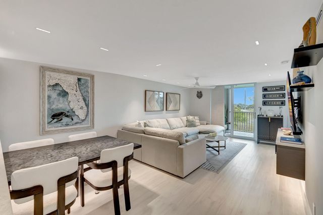 6699 NW 2nd Avenue 313, Boca Raton, FL 33487