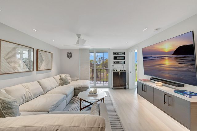 6699 NW 2nd Avenue 313, Boca Raton, FL 33487