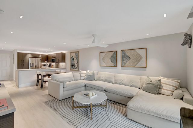 6699 NW 2nd Avenue 313, Boca Raton, FL 33487