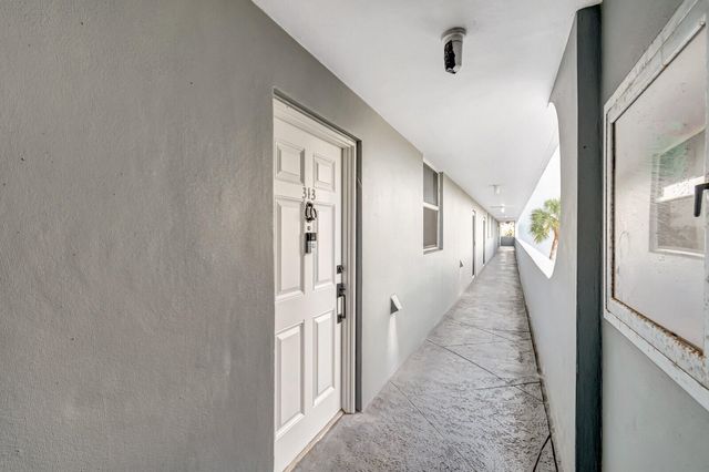 6699 NW 2nd Avenue 313, Boca Raton, FL 33487