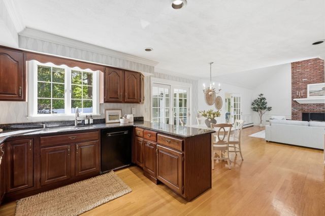 9 Peterson Rd, Peabody, MA 01960