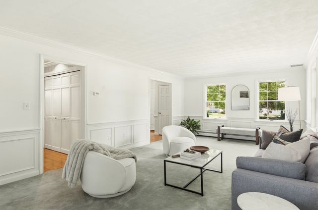 9 Peterson Rd, Peabody, MA 01960