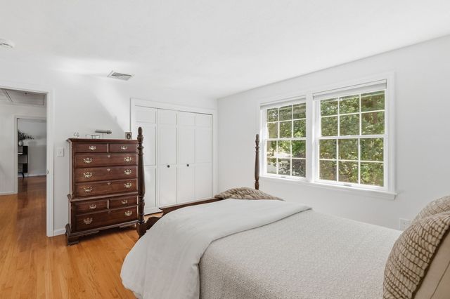 9 Peterson Rd, Peabody, MA 01960