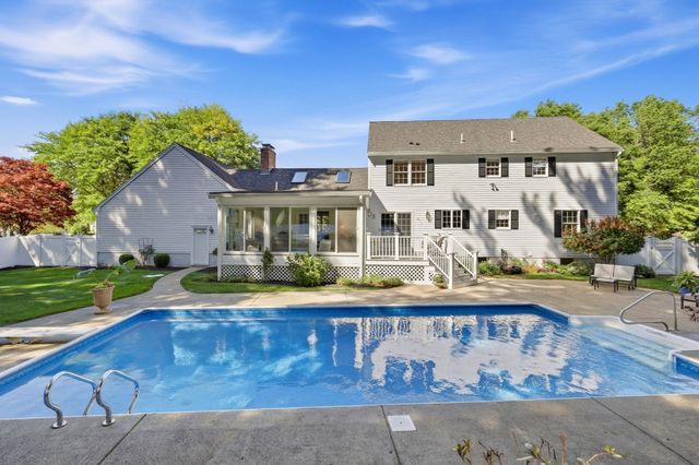 9 Peterson Rd, Peabody, MA 01960
