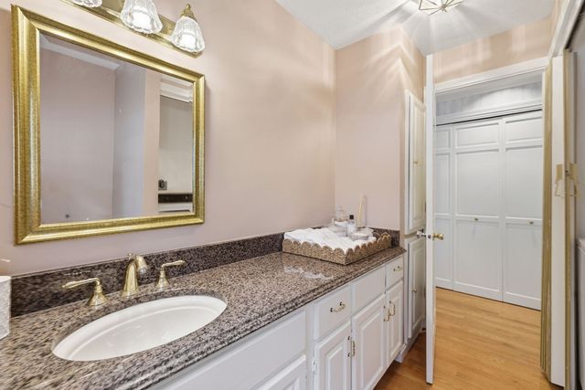 9 Peterson Rd, Peabody, MA 01960