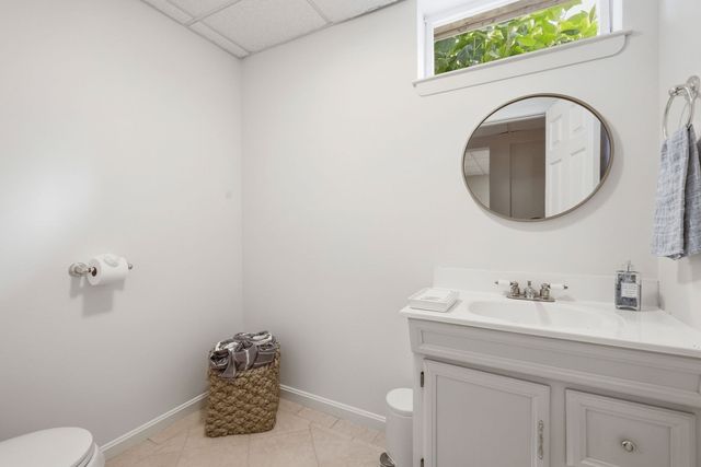 9 Peterson Rd, Peabody, MA 01960